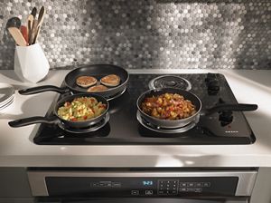 Black 30 Inch Electric Cooktop With Multiple Settings Aec6540kfb