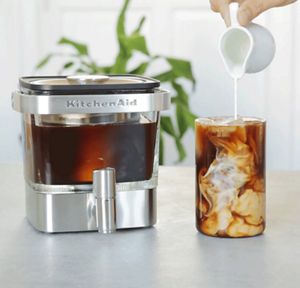 The pleasure of iced coffee never leaves you, wherever you may go The pleasure of iced coffee never leaves you, wherever you may go