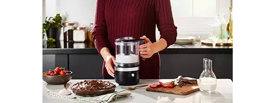 Space-Saving, 5 Cup Compact Design