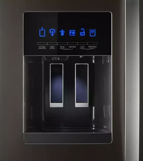 Exterior Ice and Water Dispenser with EveryDrop™ Filtration