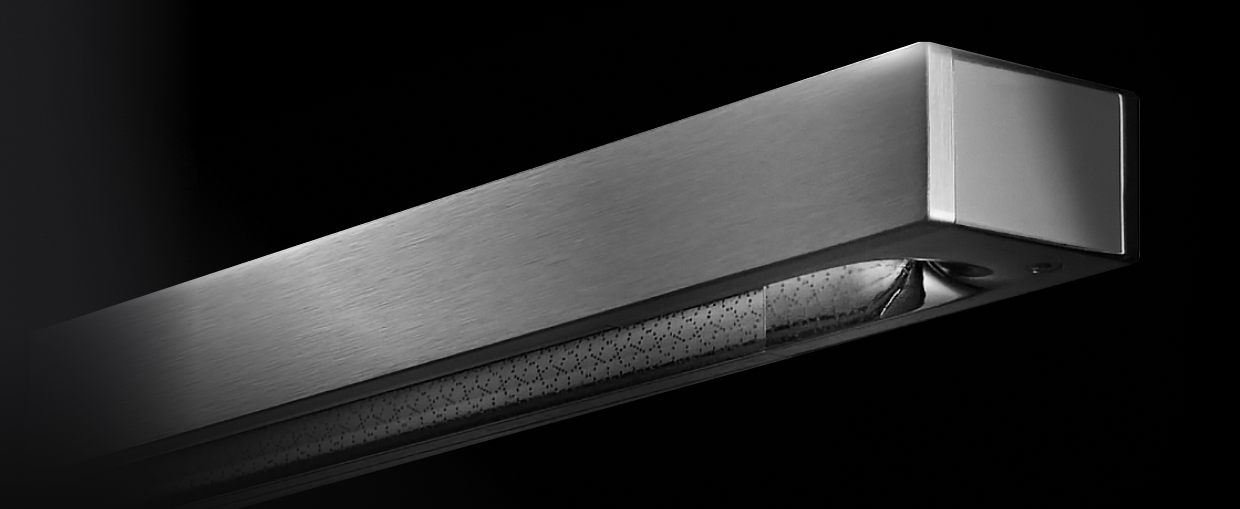A close-up of the NOIR™ handle design.