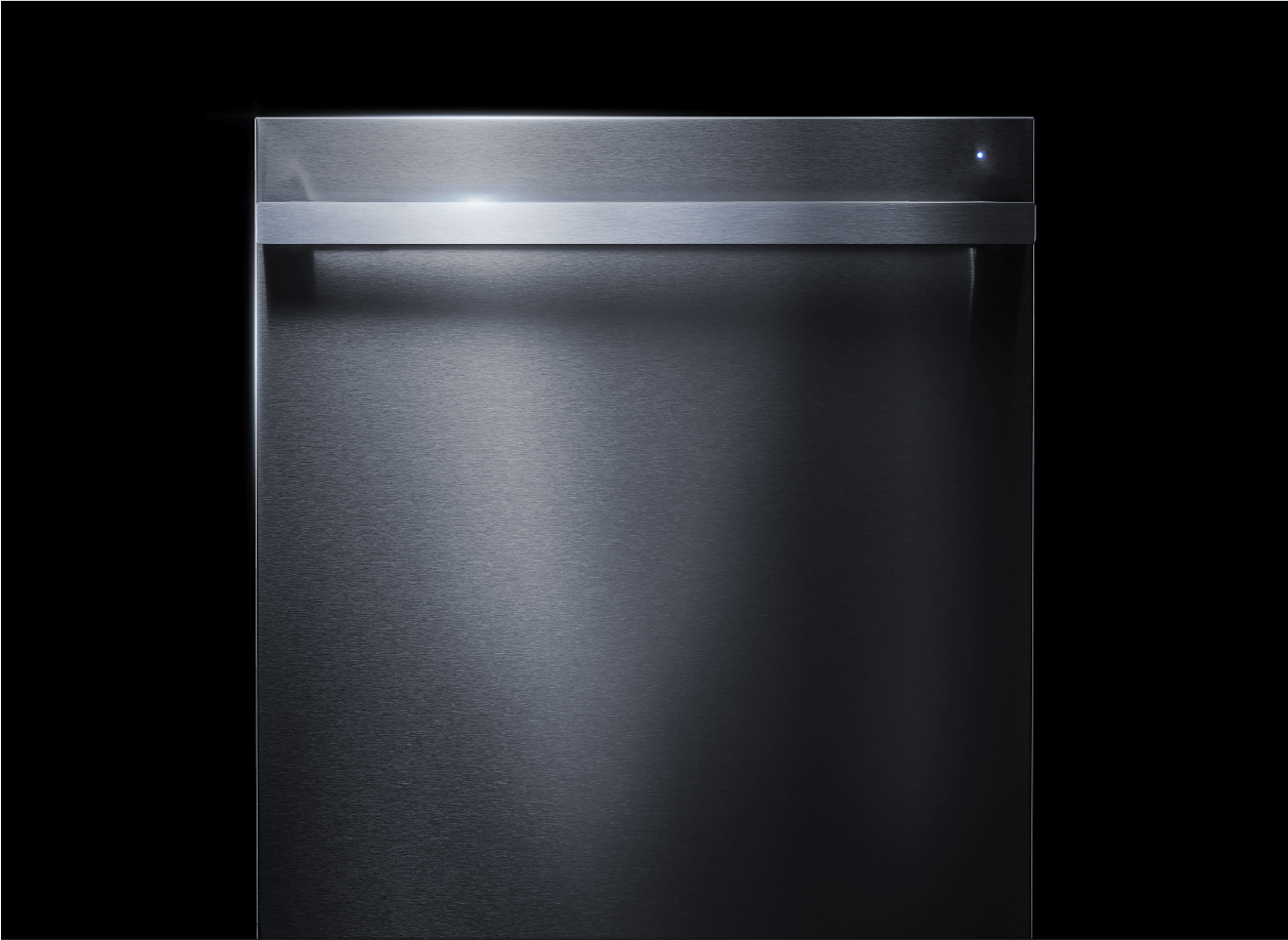 A NOIR™ Design Dishwasher.