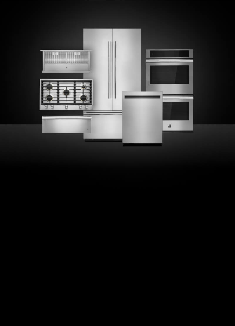 A kitchen suite in the RISE™ Design Expression.