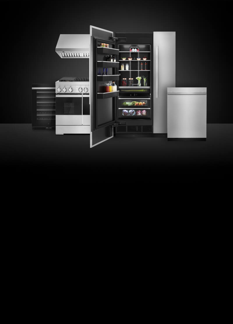 A kitchen suite in the NOIR™ Design Expression.