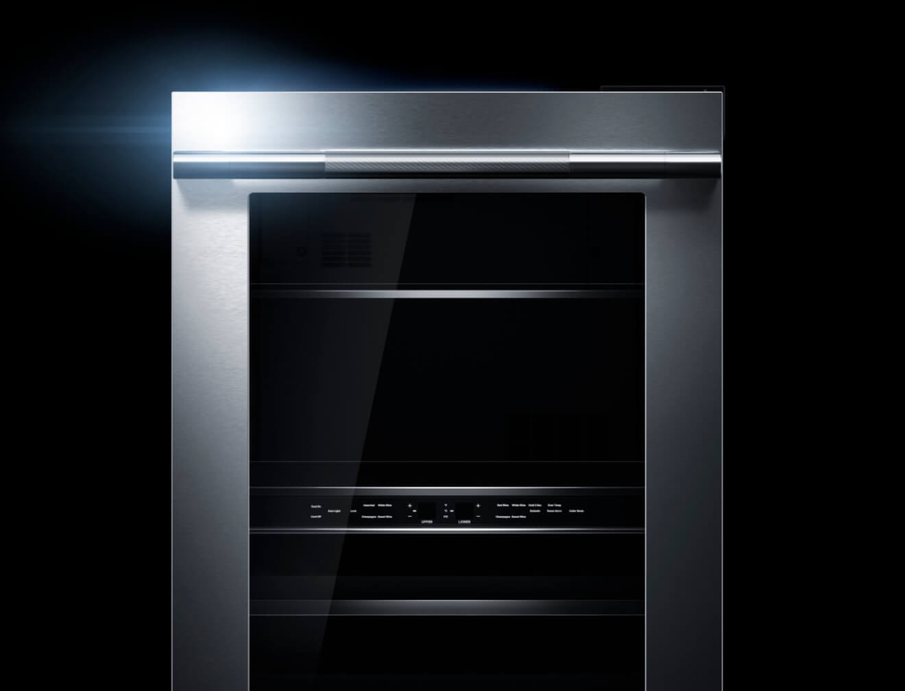 The top half of a glass-front undercounter refrigerator in the RISE™ Design Expression.