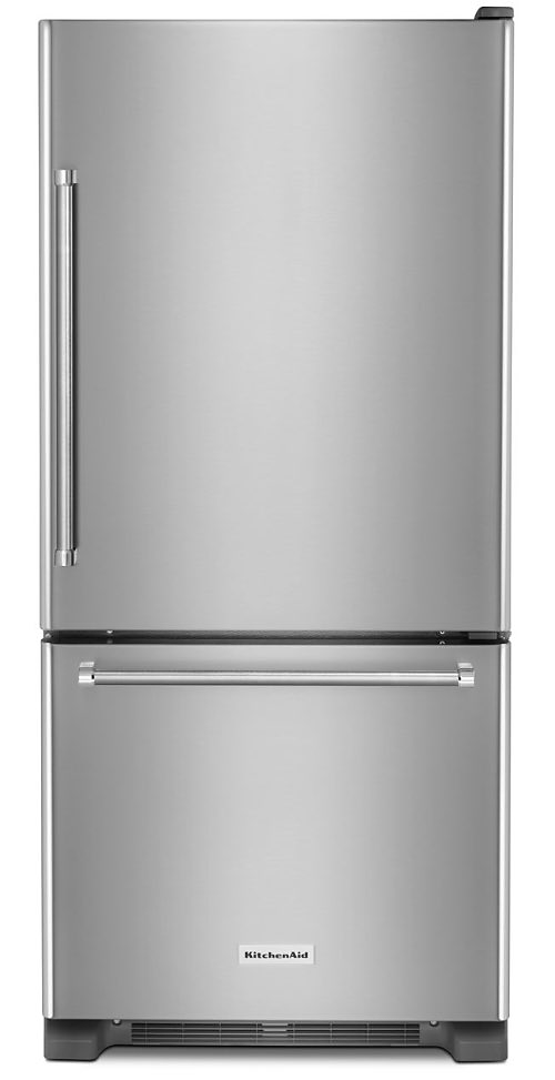 Un réfrigérateur à congélateur inférieur en acier inoxydable