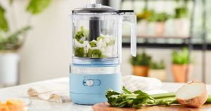 Food Processor VS. Food Chopper Which to Get? KitchenAid
