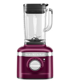 A K400 Variable Speed Blender in Beetroot.