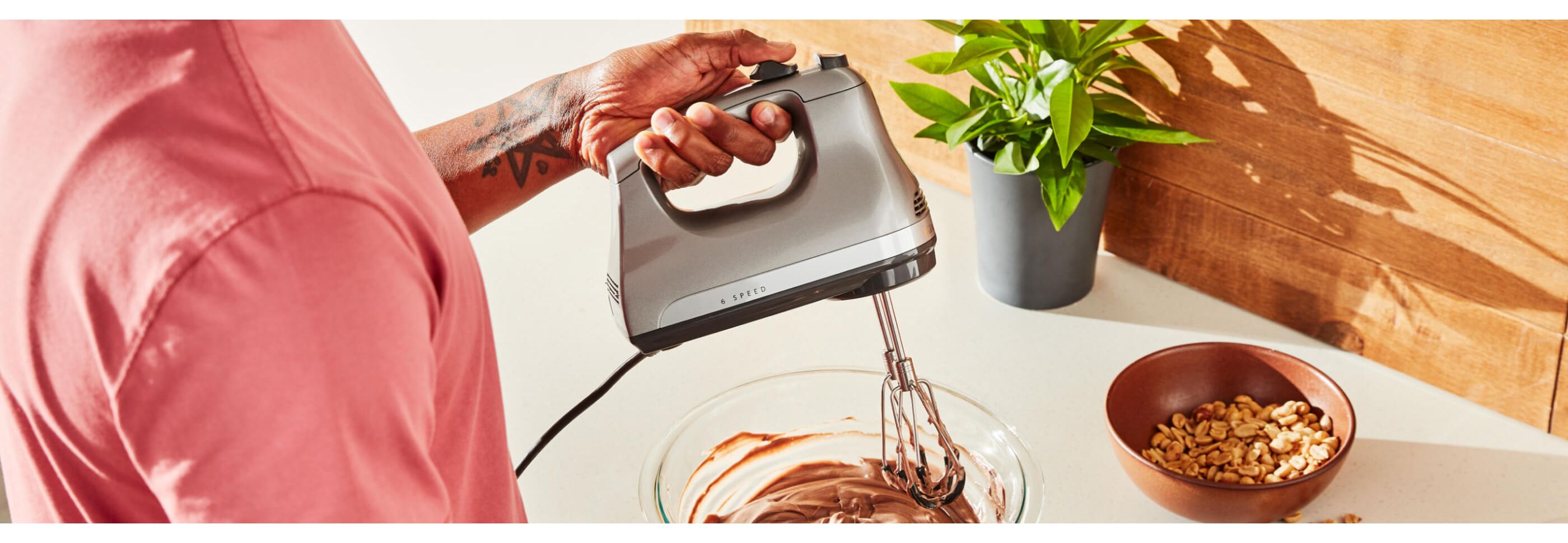 KitchenAid 6-Speed Hand Mixer with Attatchments 