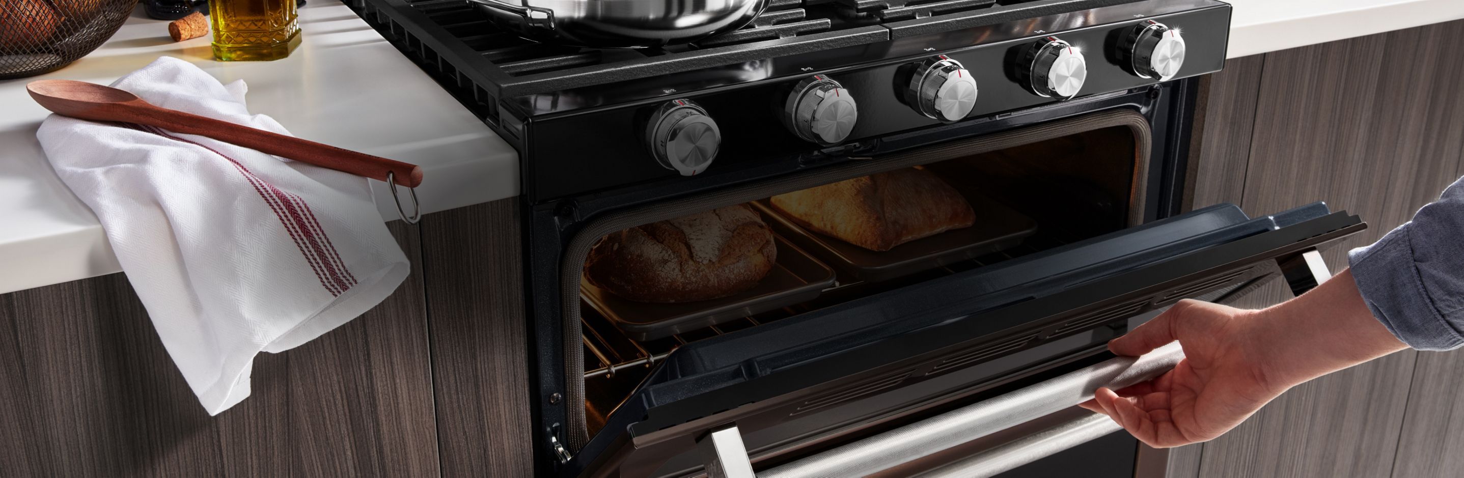 Shop limited-time offers on KitchenAid® major appliances.