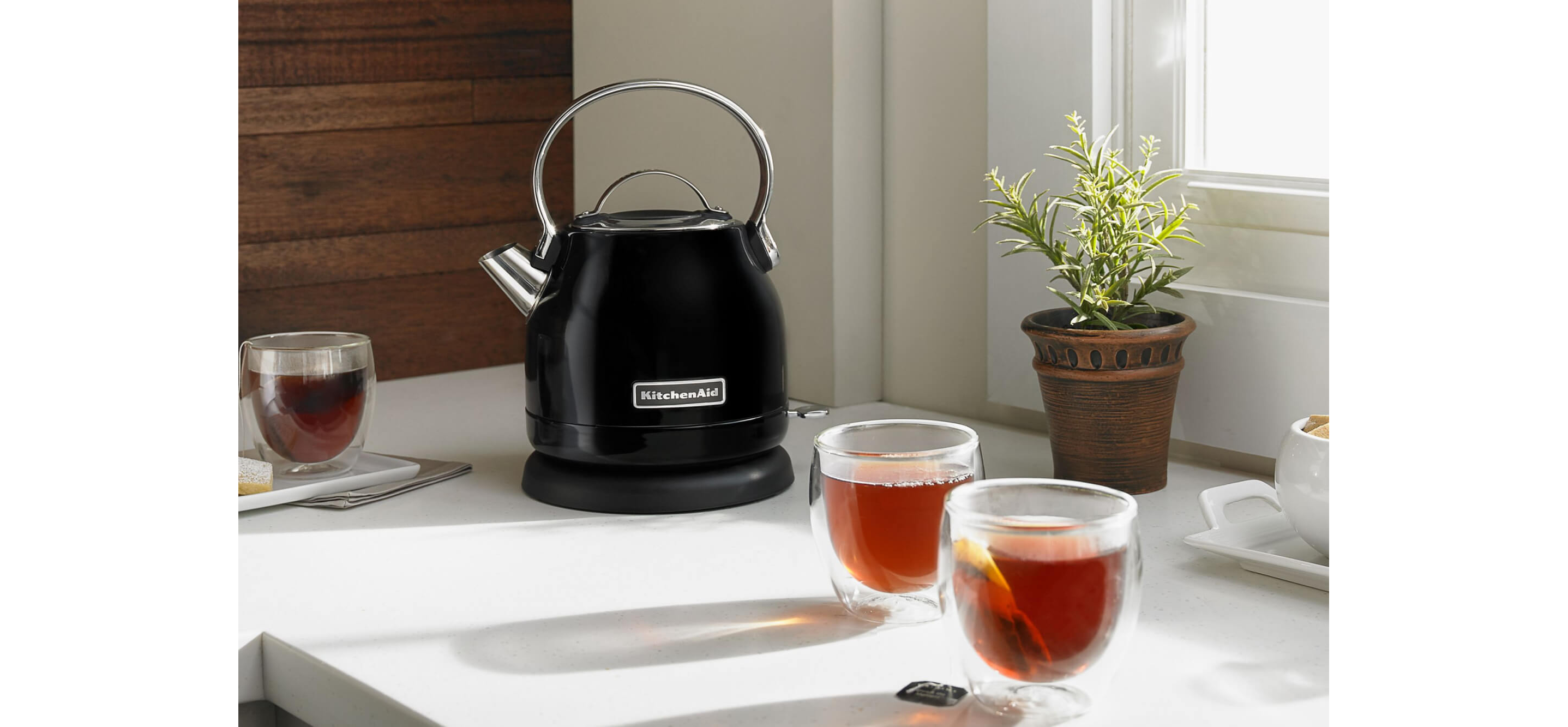 Kettles: Electric Hot Water Kettles