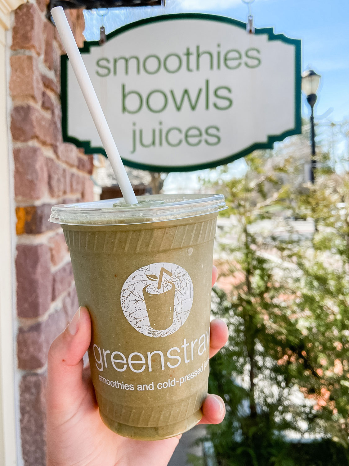 A green smoothie from Greenstraw.