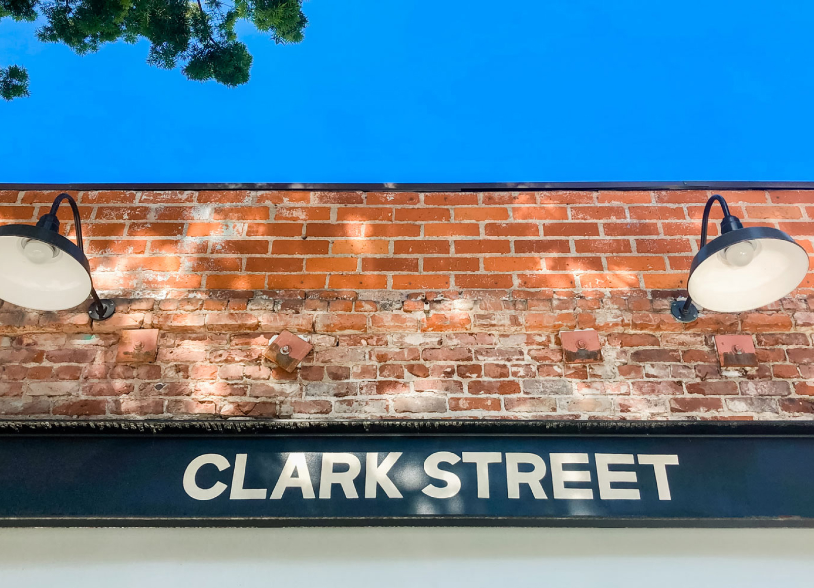 The exterior of Clark Street Bakery.