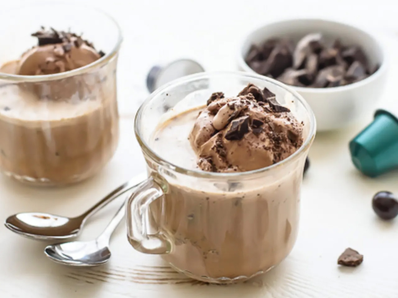 Chocolate affogato drinks topped with chocolate chunks
