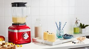 How to Make Frozen Lemonade With a Blender KitchenAid