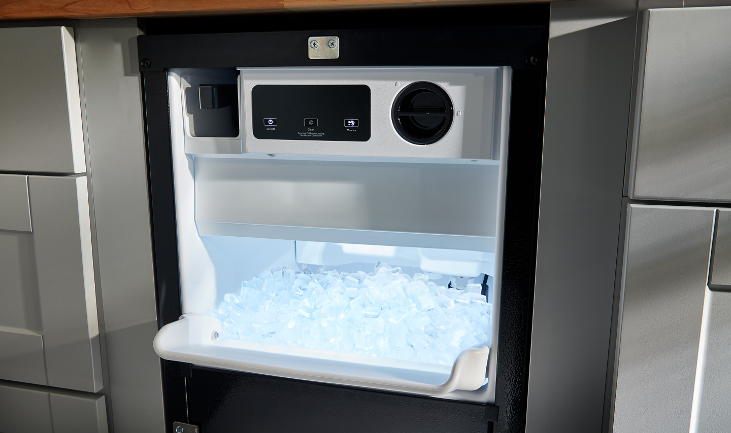 Ice machine maker Kitchen Aid 18 stainless under counter