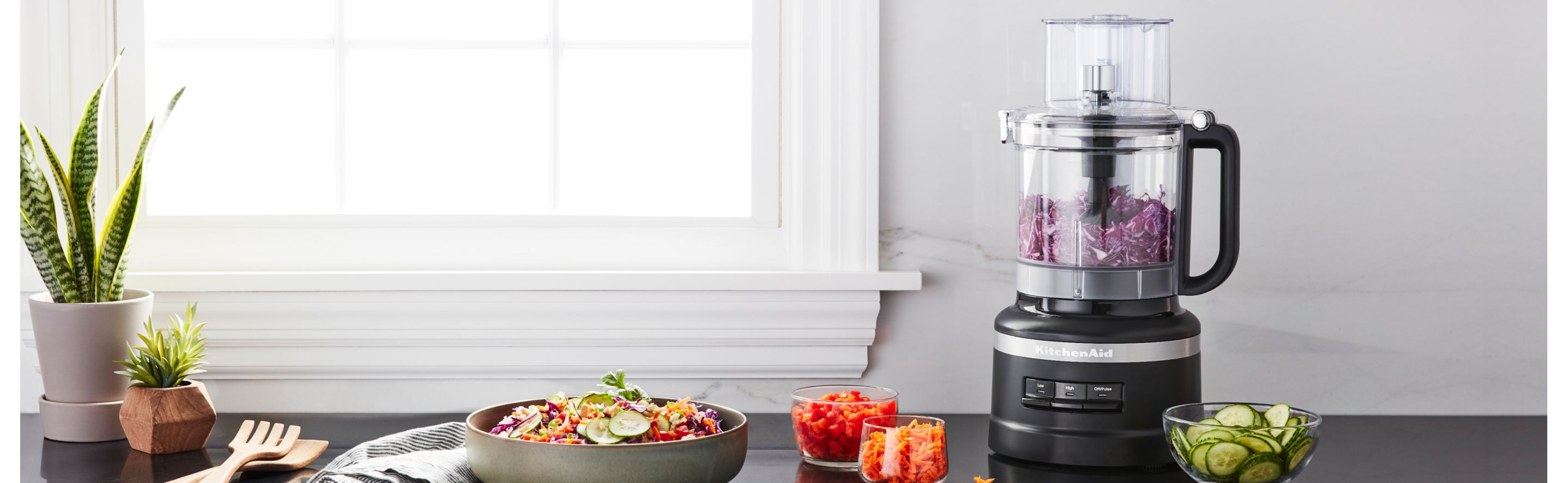 driehoek Twisted roem What Is a Food Processor: A Buying Guide | KitchenAid