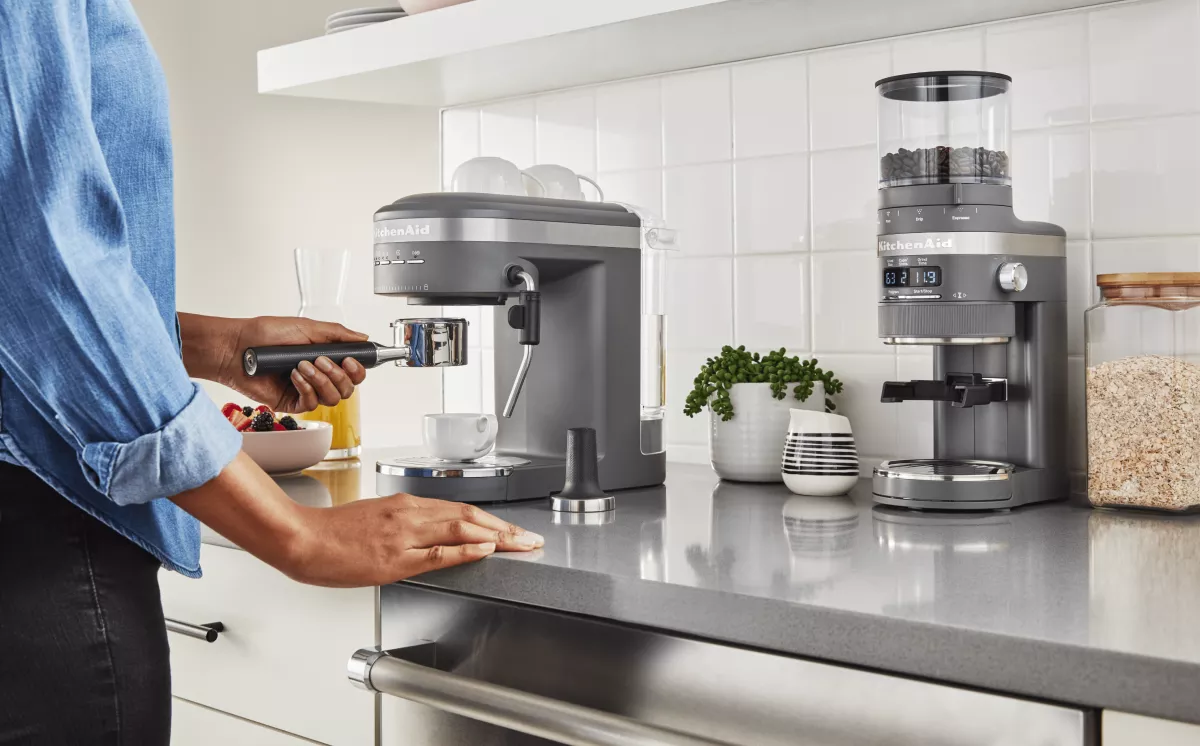 Espresso Machine Differences: Manual Automatic | KitchenAid