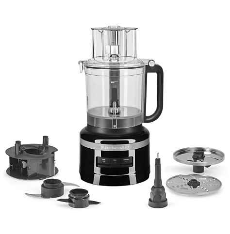 What's the Difference Between a Food Processor & a Blender?
