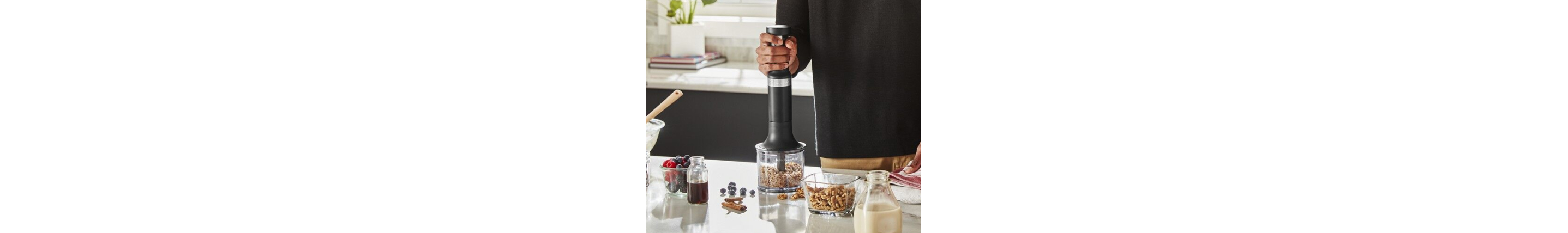 https://kitchenaid-h.assetsadobe.com/is/image/content/dam/business-unit/kitchenaid/en-us/marketing-content/site-assets/page-content/pinch-of-help/heres-why-you-need-immersion-blender/heres-why-you-need-immersion-blender_Chop.jpg?fit=constrain&fmt=png-alpha&wid=2875