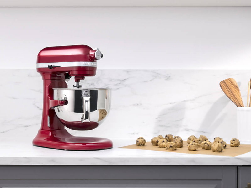 Baking cookies using a KitchenAid® bowl-lift stand mixer