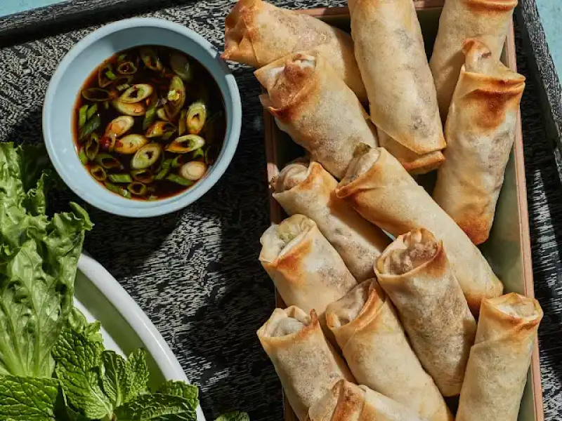 Air fried spring rolls with dipping sauce