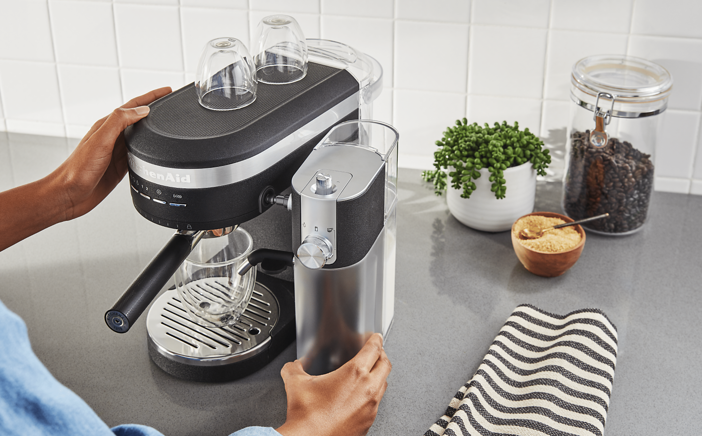 https://kitchenaid-h.assetsadobe.com/is/image/content/dam/business-unit/kitchenaid/en-us/marketing-content/site-assets/page-content/pinch-of-help/how-to-clean-a-milk-frother/Milk-Frother_Image_2.png?fmt=png-alpha&qlt=85,0&resMode=sharp2&op_usm=1.75,0.3,2,0&scl=1&constrain=fit,1