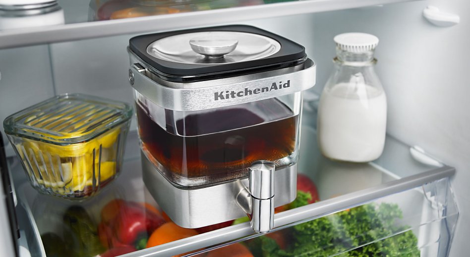 https://kitchenaid-h.assetsadobe.com/is/image/content/dam/business-unit/kitchenaid/en-us/marketing-content/site-assets/page-content/pinch-of-help/how-to-make-cold-brew-coffee/how-to-make-cold-brew-coffee-img2.jpg?fmt=jpg&qlt=85,0&resMode=sharp2&op_usm=1.75,0.3,2,0&scl=1&constrain=fit,1