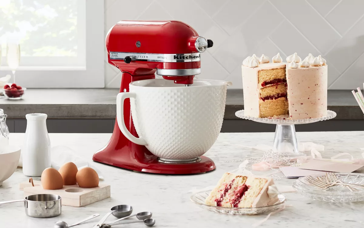 Which KitchenAid Attachment is Best for Frosting?