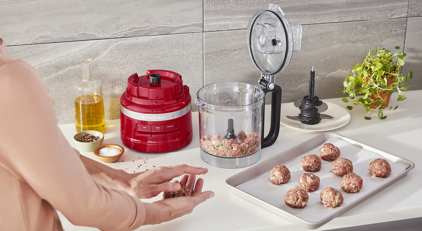 https://kitchenaid-h.assetsadobe.com/is/image/content/dam/business-unit/kitchenaid/en-us/marketing-content/site-assets/page-content/pinch-of-help/how-to-mince-chicken-in-a-food-processor/mince-chicken-food-processor-Desktop-4a.jpg?fmt=png-alpha&qlt=85,0&resMode=sharp2&op_usm=1.75,0.3,2,0&scl=1&constrain=fit,1
