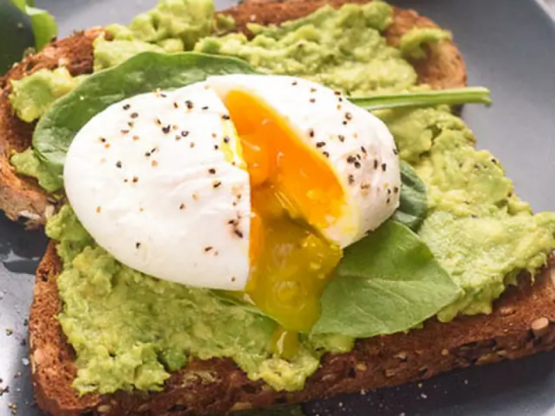 Poached eggs on toast 