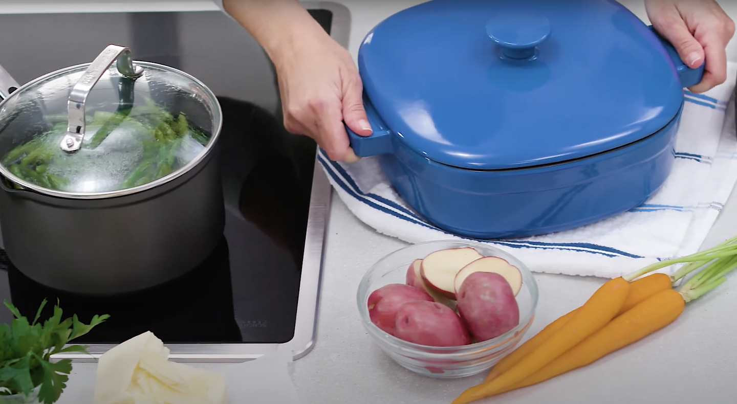What Is a Dutch Oven? How to Use a Dutch Oven