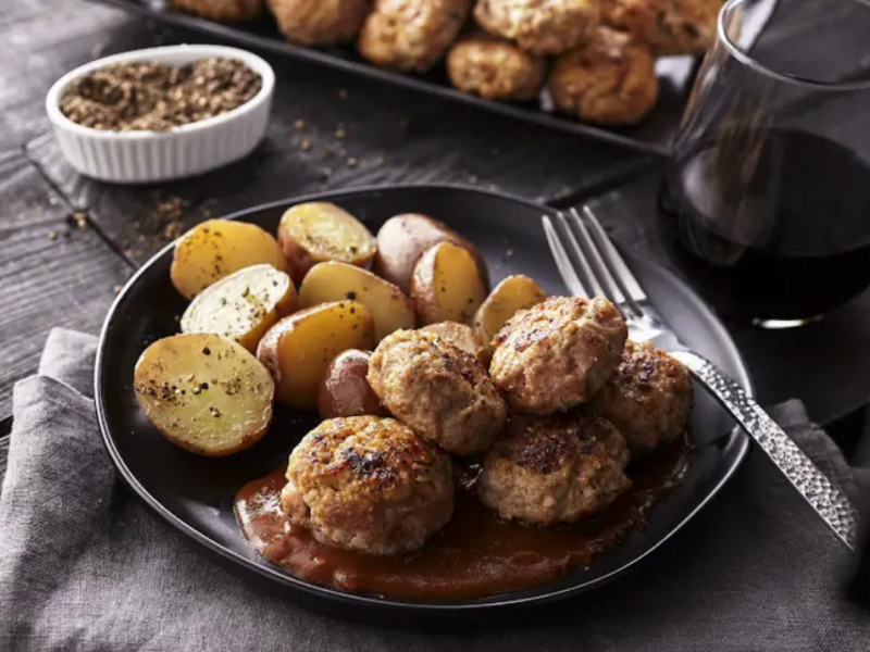 Danish meatballs with potatoes