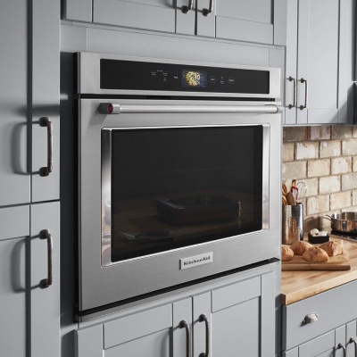 A stainless steel KitchenAid® smart single wall oven