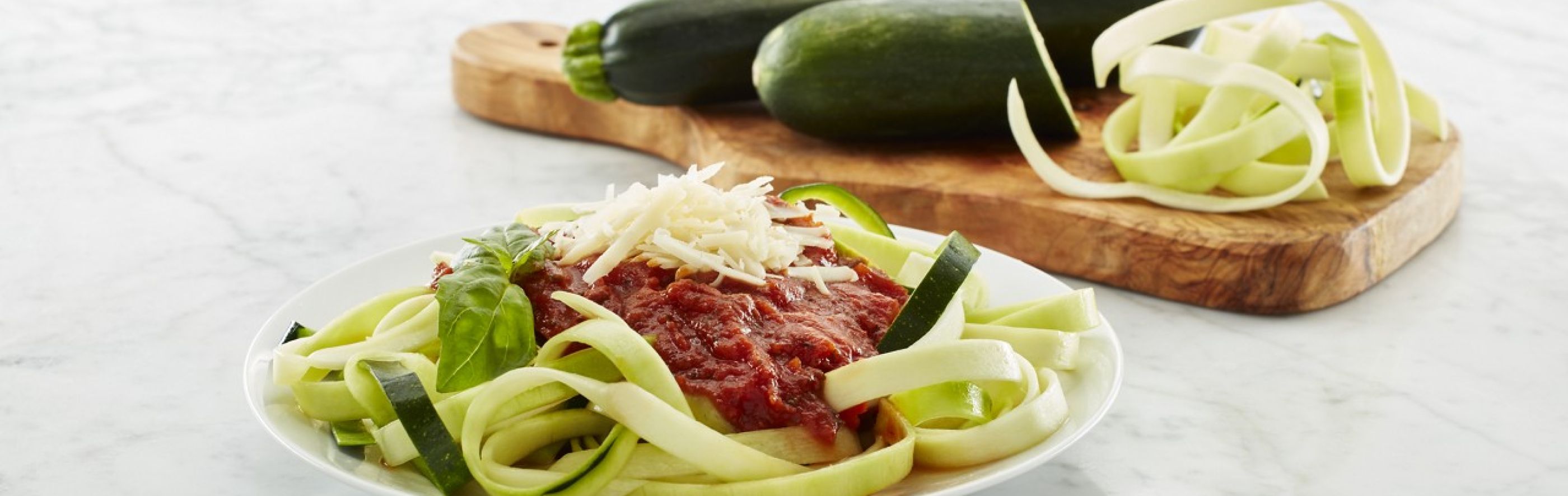Zucchini noodles with red sauce