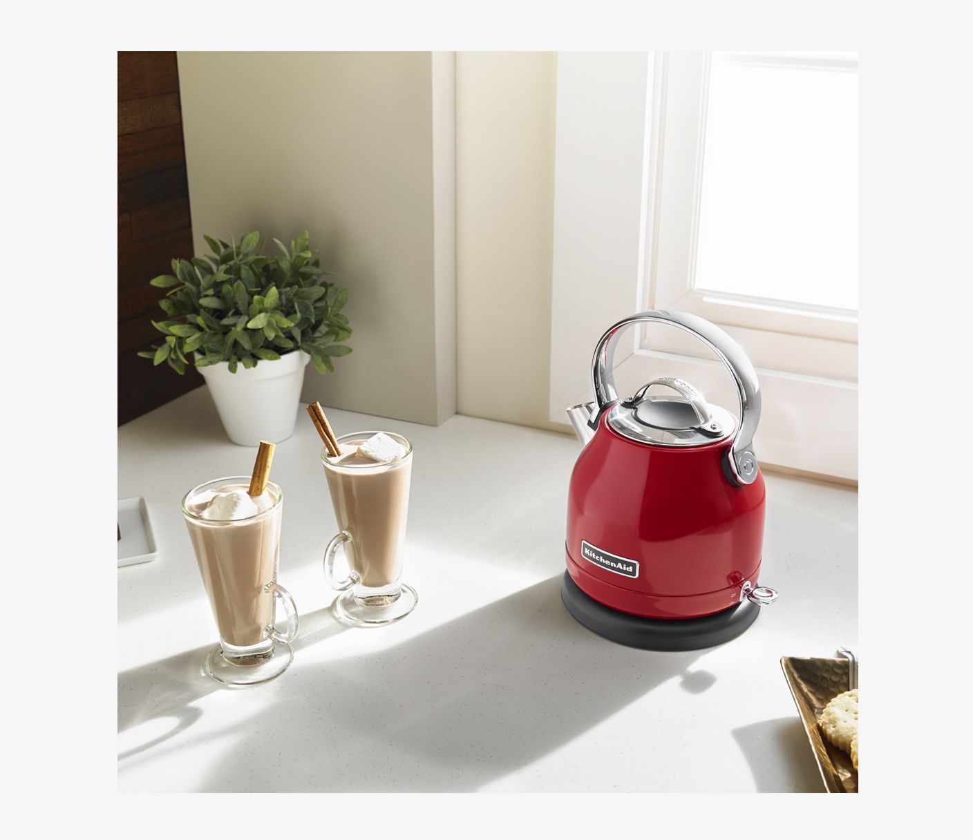 Electric Water Boiler/Tea Kettle from the KitchenAid Pro Line: Candy Apple  Red, Item KEK1522CA