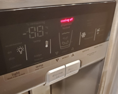 Refrigerator temperature panel