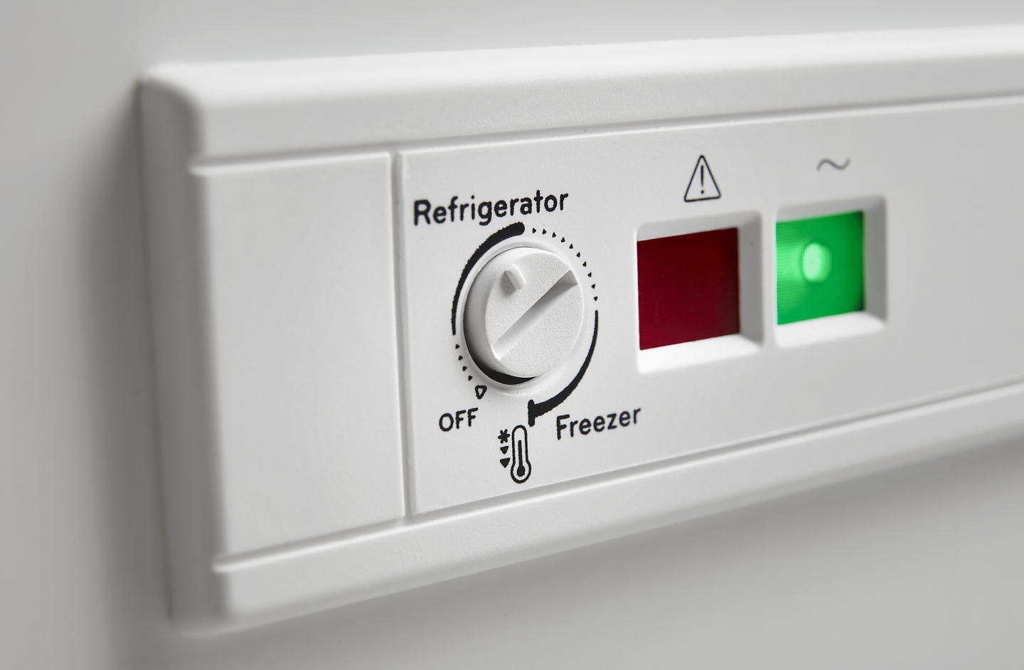 Close-up of refrigerator/freezer thermostat knob
