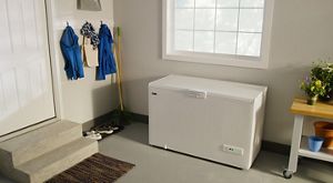 How to Defrost a Freezer in 5 Steps Maytag