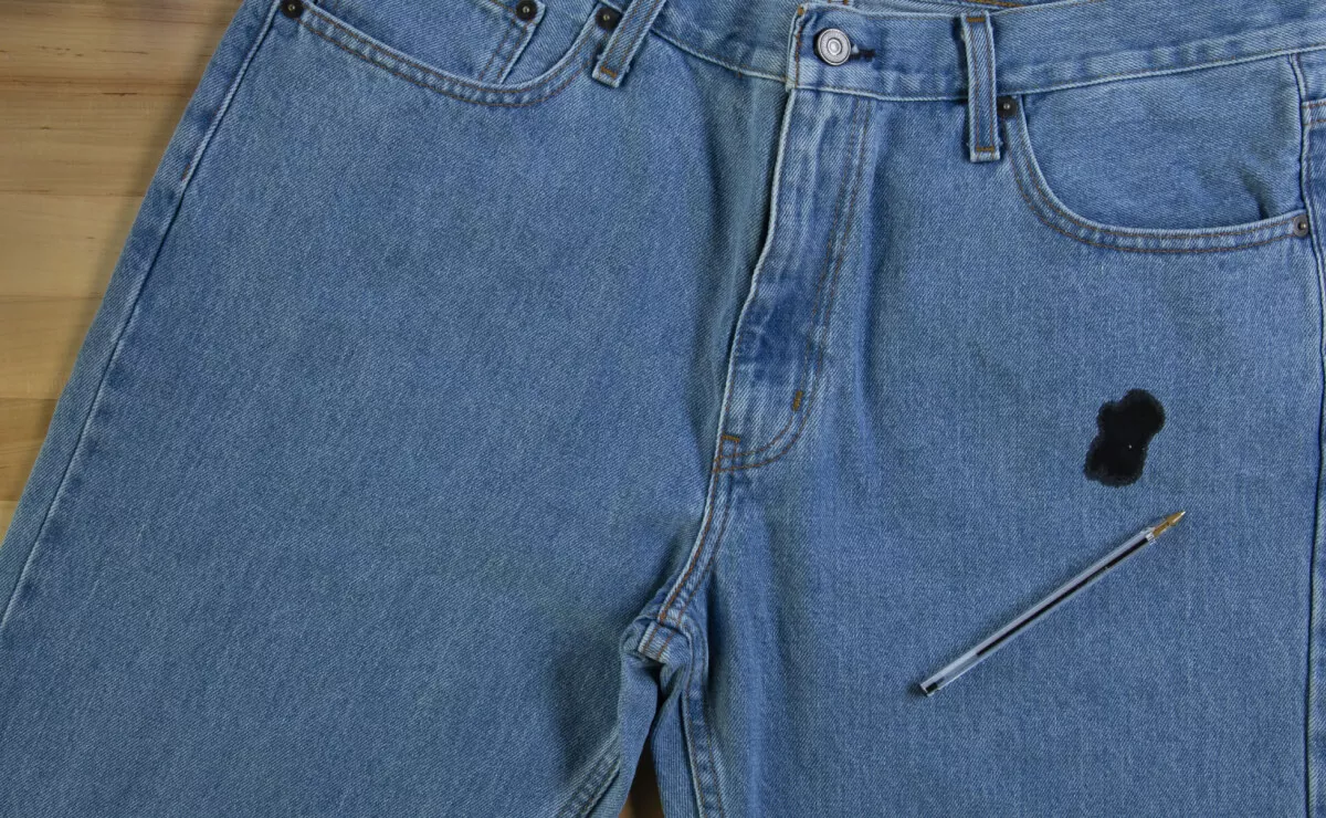 4 Ways to Remove Ink Stains from Jeans - wikiHow
