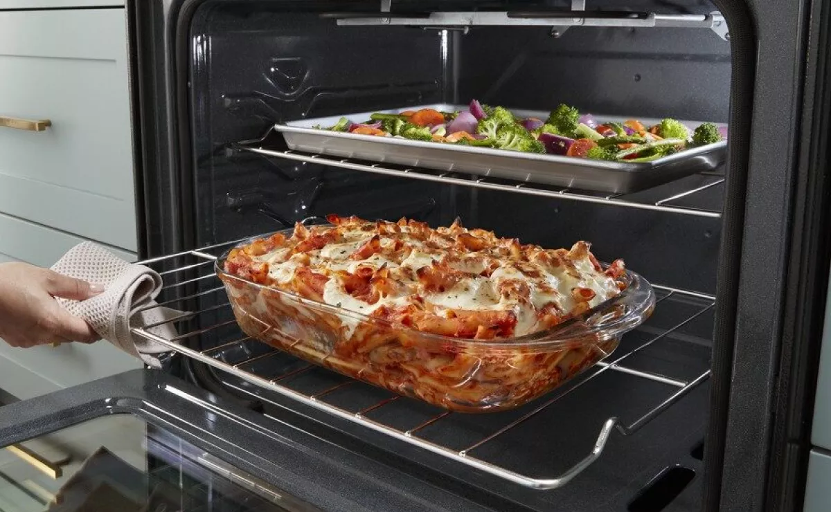 Choosing the Right Oven for Your Cooking & Baking Needs