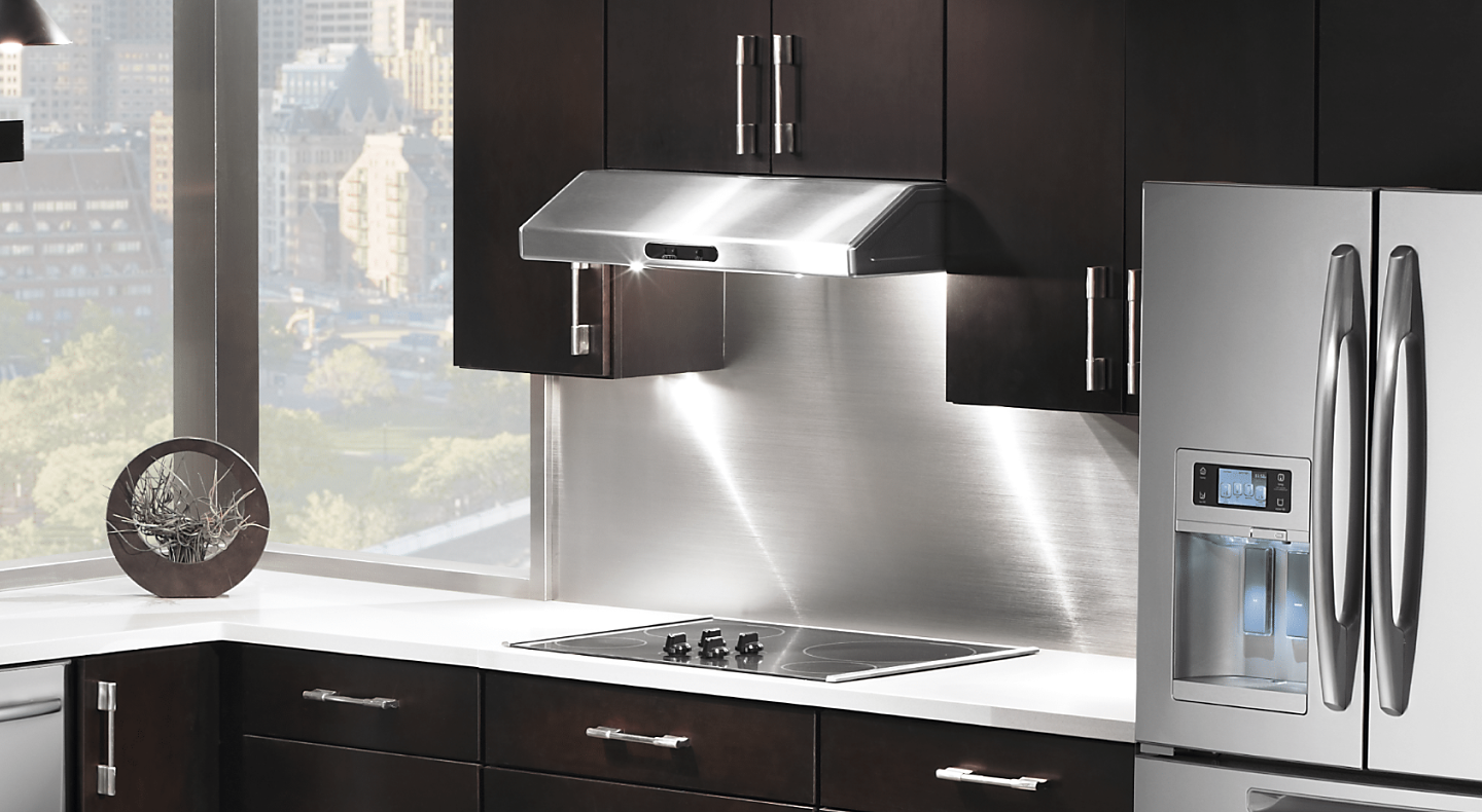 Maytag® range hood in a modern kitchen Maytag® range hood in a modern kitchen