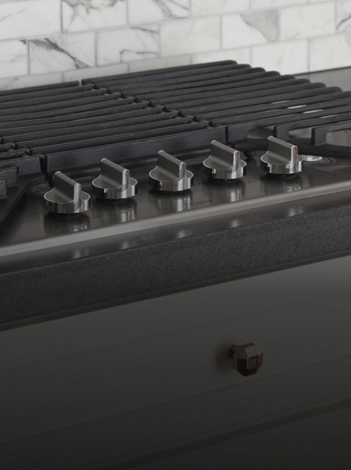 Discover the versatility of cooktop options from Whirlpool.