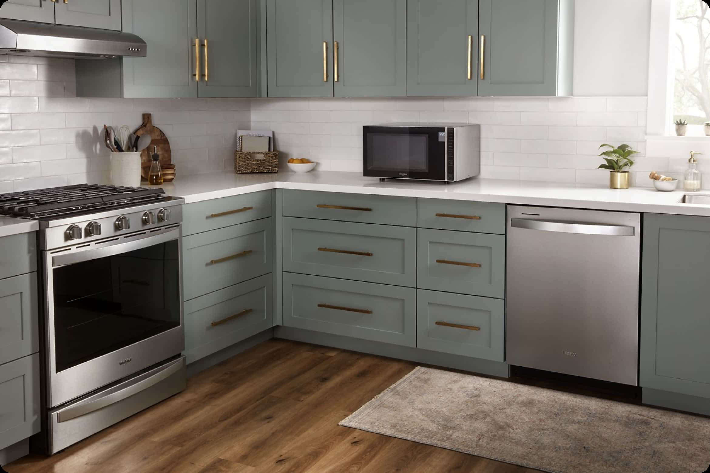 A clean, modern kitchen full of Whirlpool® Appliances
