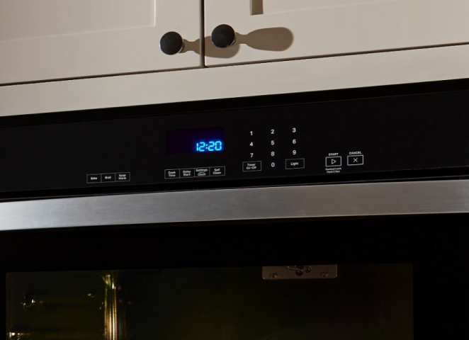 A Whirlpool® Single Wall Oven with a casserole baking inside