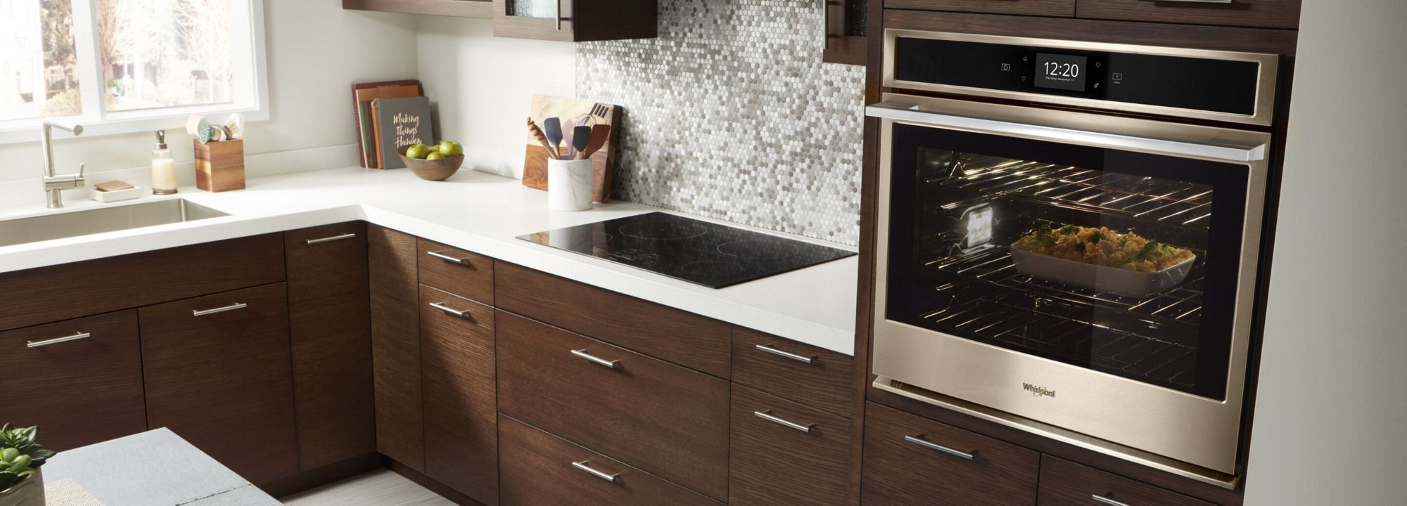 Use the FIT system to seamlessly integrate our wall ovens with your space.