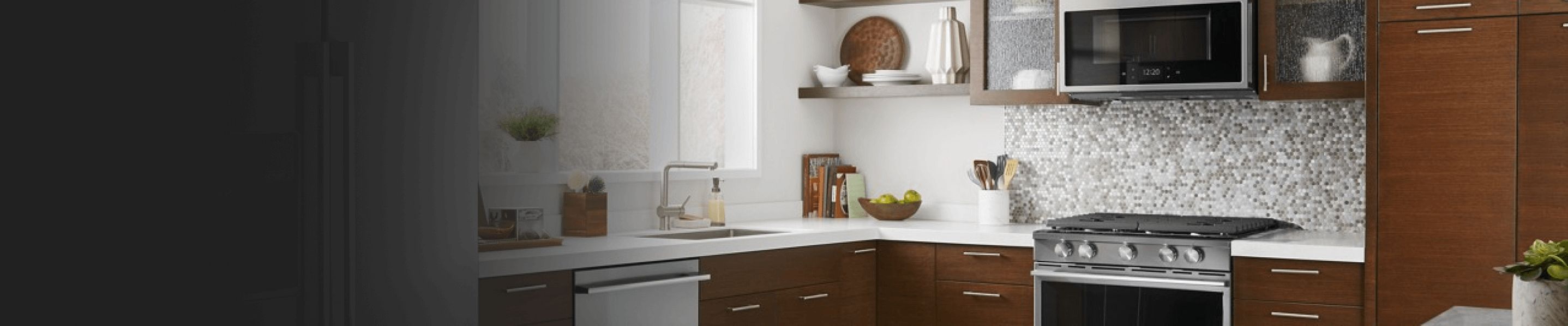 A kitchen featuring a full suite of Whirlpool® appliances