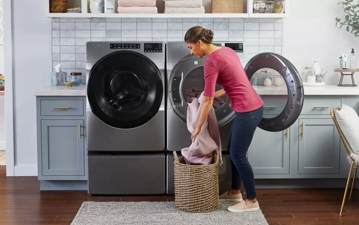 https://kitchenaid-h.assetsadobe.com/is/image/content/dam/business-unit/whirlpoolv2/en-us/marketing-content/site-assets/page-content/oc-articles/best-washer-and-dryer-sets/Washer-Dryer-Sets-Thumbnail.png?wid=1200&fmt=webp
