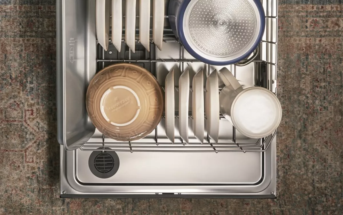 What to look for when buying a commercial dishwasher