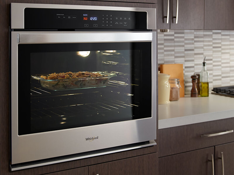 Food cooking inside a Whirlpool® single wall oven